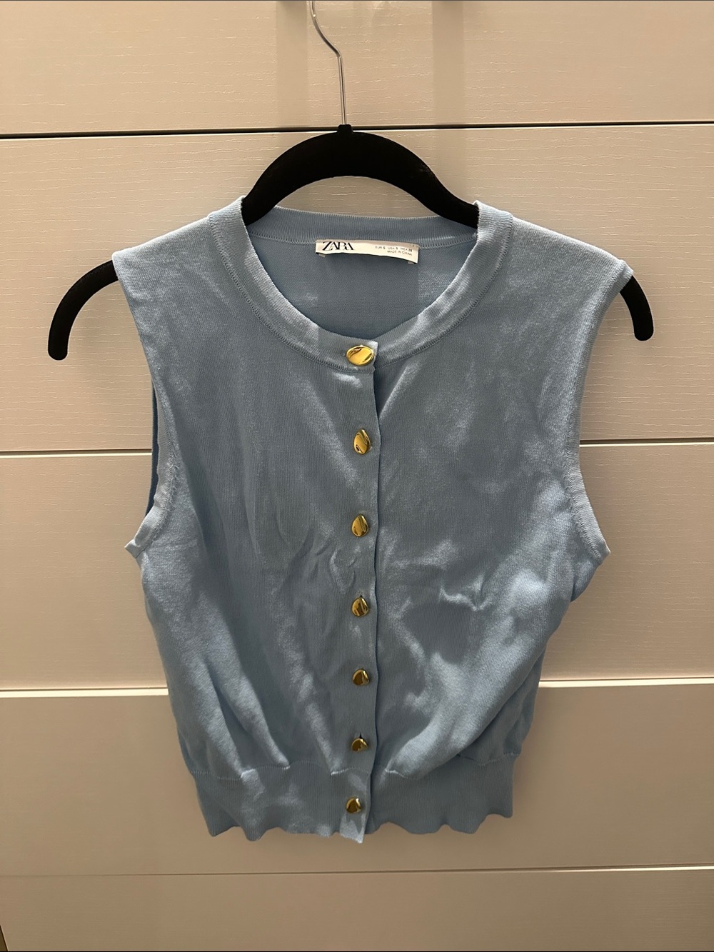 Zara Powder Blue Sleeveless Knit Button-Up cardigan